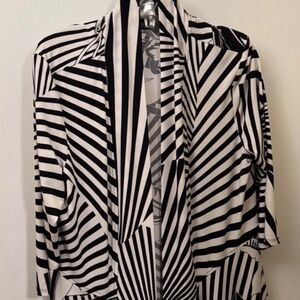Frank Lyman Monochrome Abstract Design Cardigan